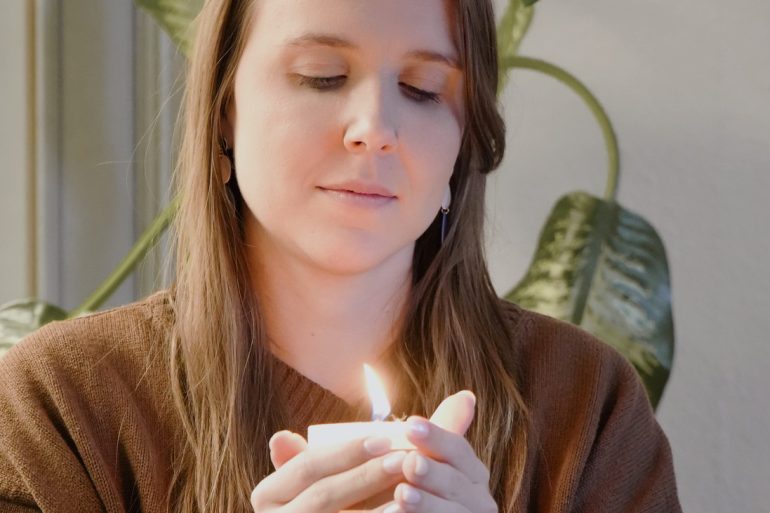 Iris Médium 🤎 La Voz de las Almas ofrece consultas espirituales enfocadas en la sanación.